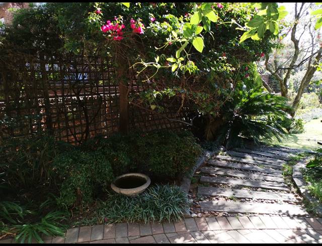 2 BEDROOM APARTMENT FOR SALE IN ROBINDALE